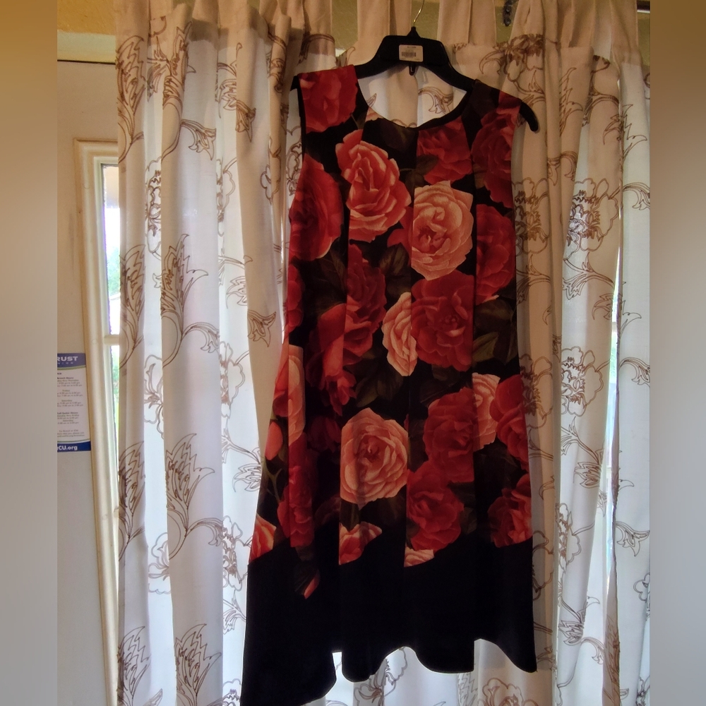 Black and red Enfocus Studio flower dress size 14
